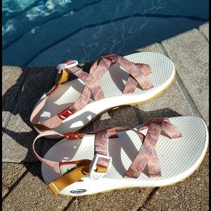 Chaco W sz 9 cloud Z custom design sandal